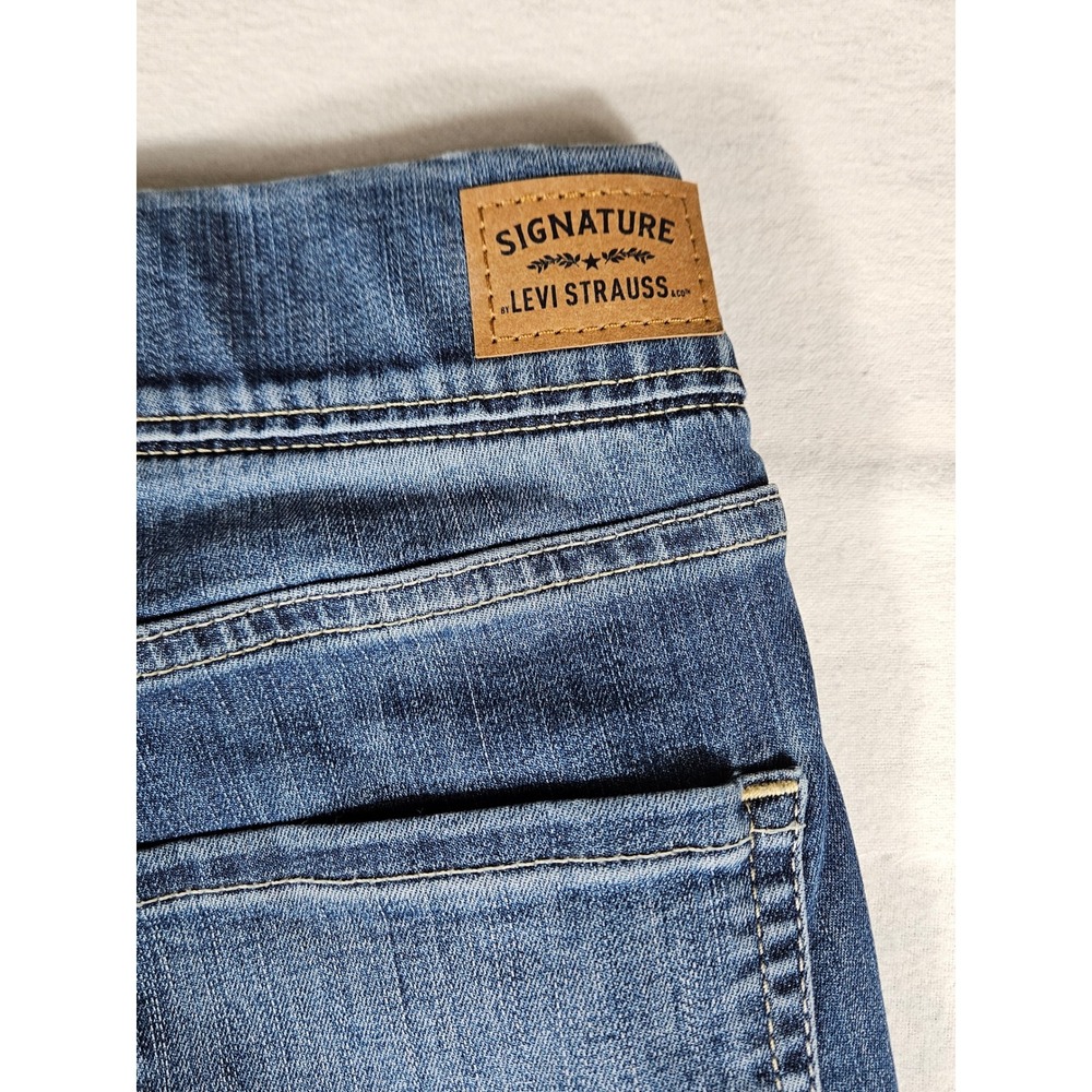 Signature by Levi Strauss Women Pull-On Super Skinny Shaping Jeans Blue‎ 8 W29 - Picture 10 of 11